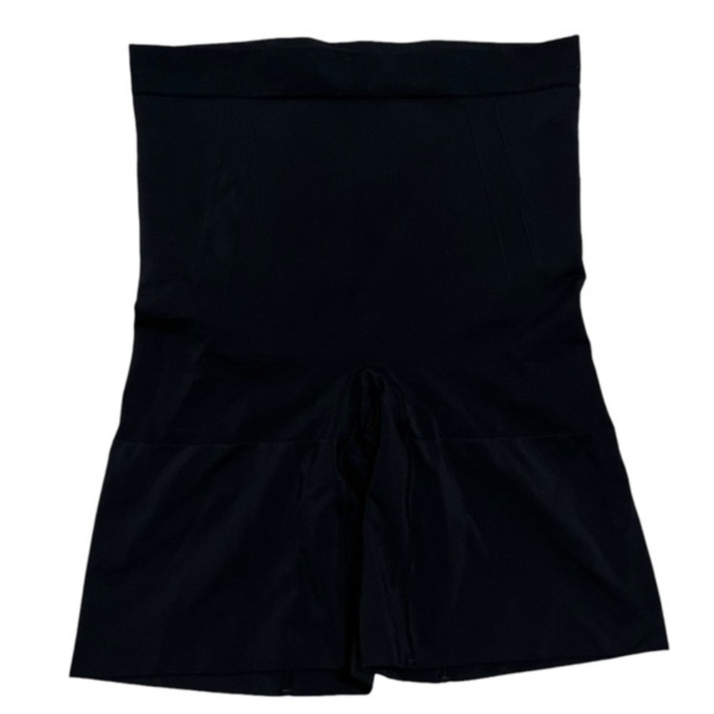 Spanx OnCore Mid-Thigh Short Very Black Medium Shapewear Women's Compression